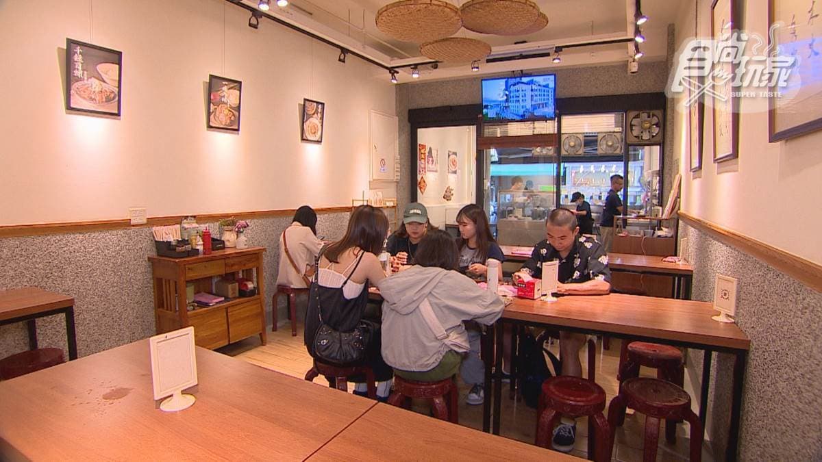 店內裝潢很像網美文青店，是舒適的用餐環境。