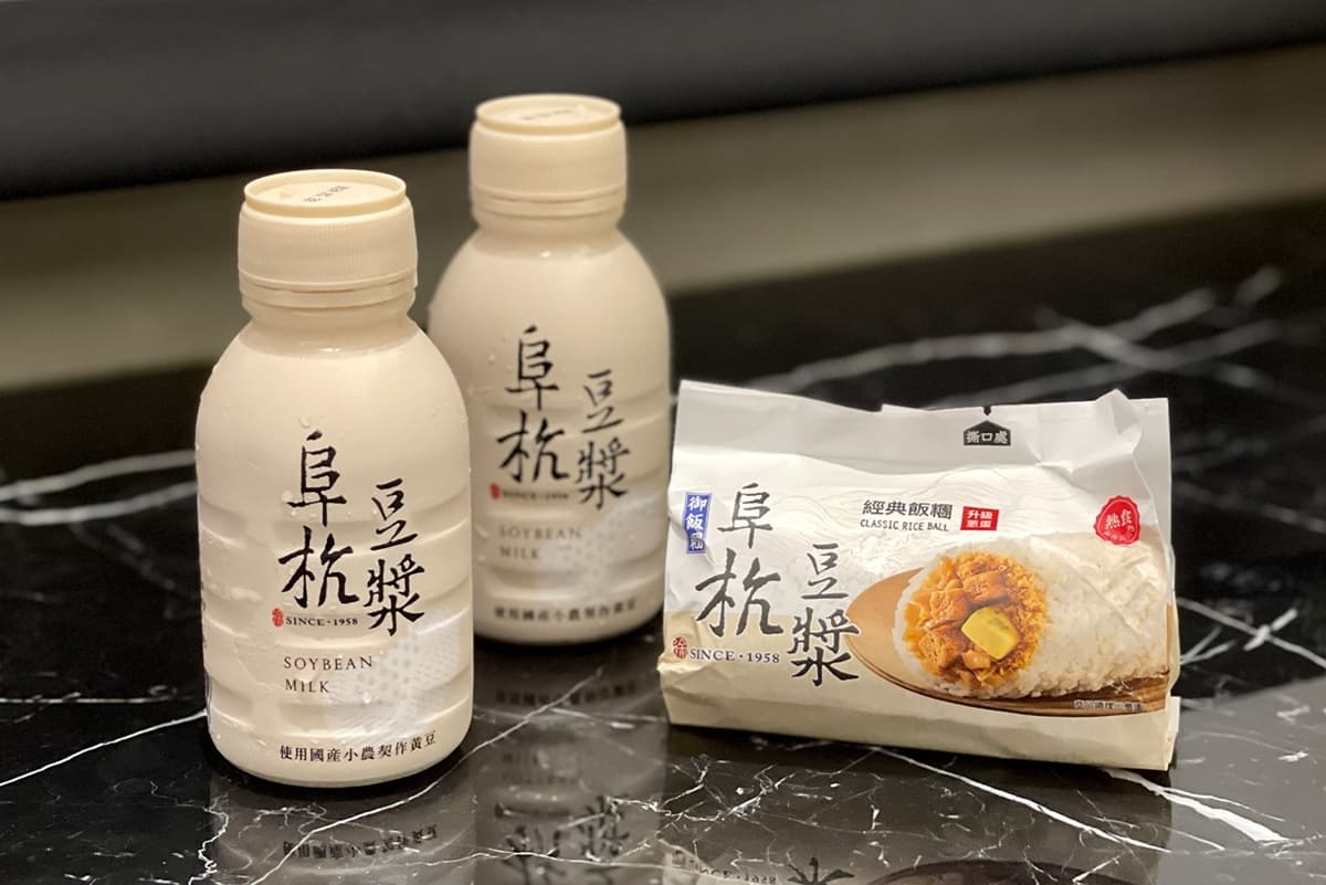 立頓雙倍奶茶免費喝！超商５大新飲品：7-11阜杭豆漿、全家加倍佳草莓牛奶
