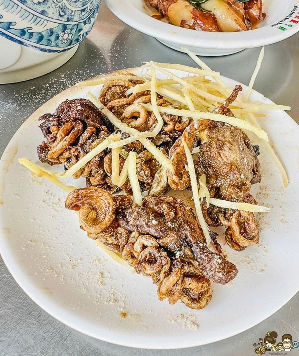 在地運將口袋名單!「古早味雜菜湯」料多撈不完,必搭煎魚腸、滷小捲最對味 在地運將口袋名單!「古早味雜菜湯」料多撈不完,必搭煎魚腸、滷小捲最對味