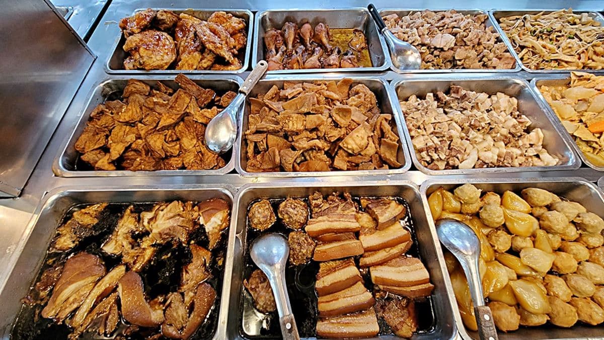 台中隱藏版「高CP值自助餐」！超過80道菜色任你選，百元出頭整盤夾到滿