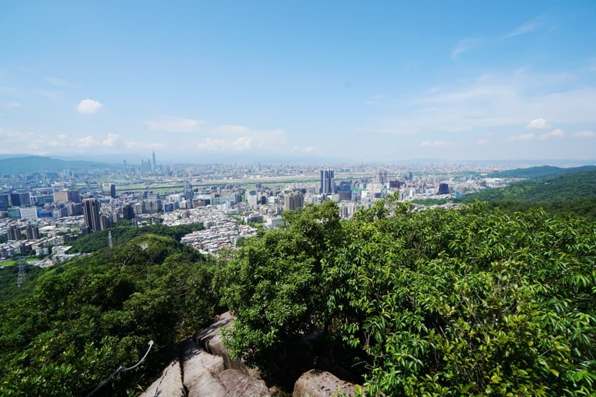 搭捷運就能到!雙北8條消暑系「森林步道」:無敵山景零死角、打卡復古拱橋 搭捷運就能到!雙北8條消暑系「森林步道」:無敵山景零死角、打卡復古拱橋