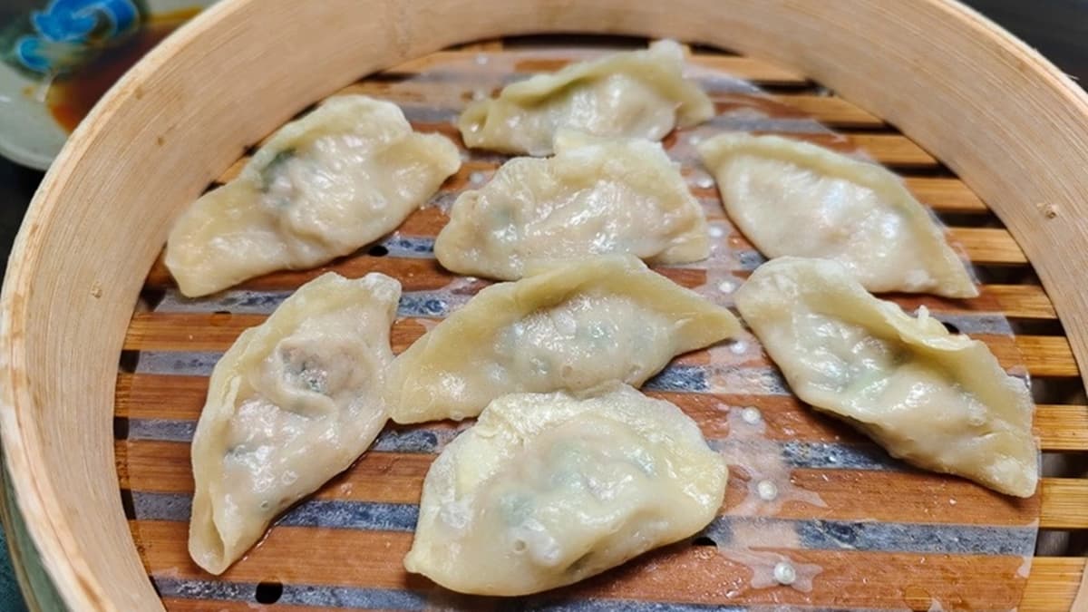 「牛肉蒸餃」內餡很多汁，也不錯吃呢！（圖片來源：跳躍的宅男）