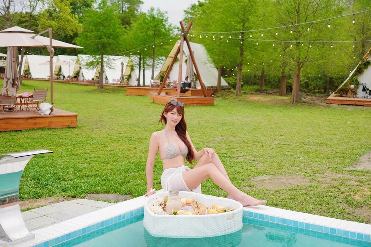 懶人快衝！苗栗全新豪華露營搶住「森林系帳篷」，一泊四食嗑火鍋＋重慶烤魚