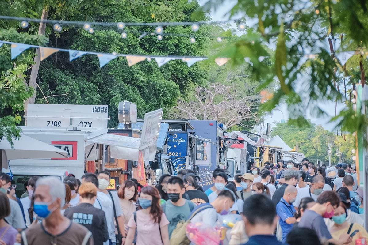 只有2天!高雄「蔬食快閃市集」70家攤位一次逛,吃貨先衝「明宏拔絲地瓜」 只有2天!高雄「蔬食快閃市集」70家攤位一次逛,吃貨先衝「明宏拔絲地瓜」