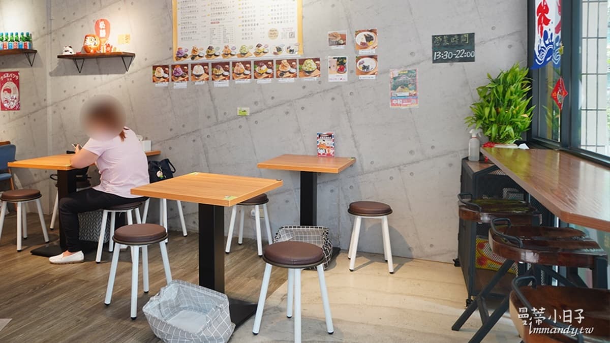 店內空間很寬敞，還有不少可愛的日系風元素。（圖片來源：曼蒂小日子）
