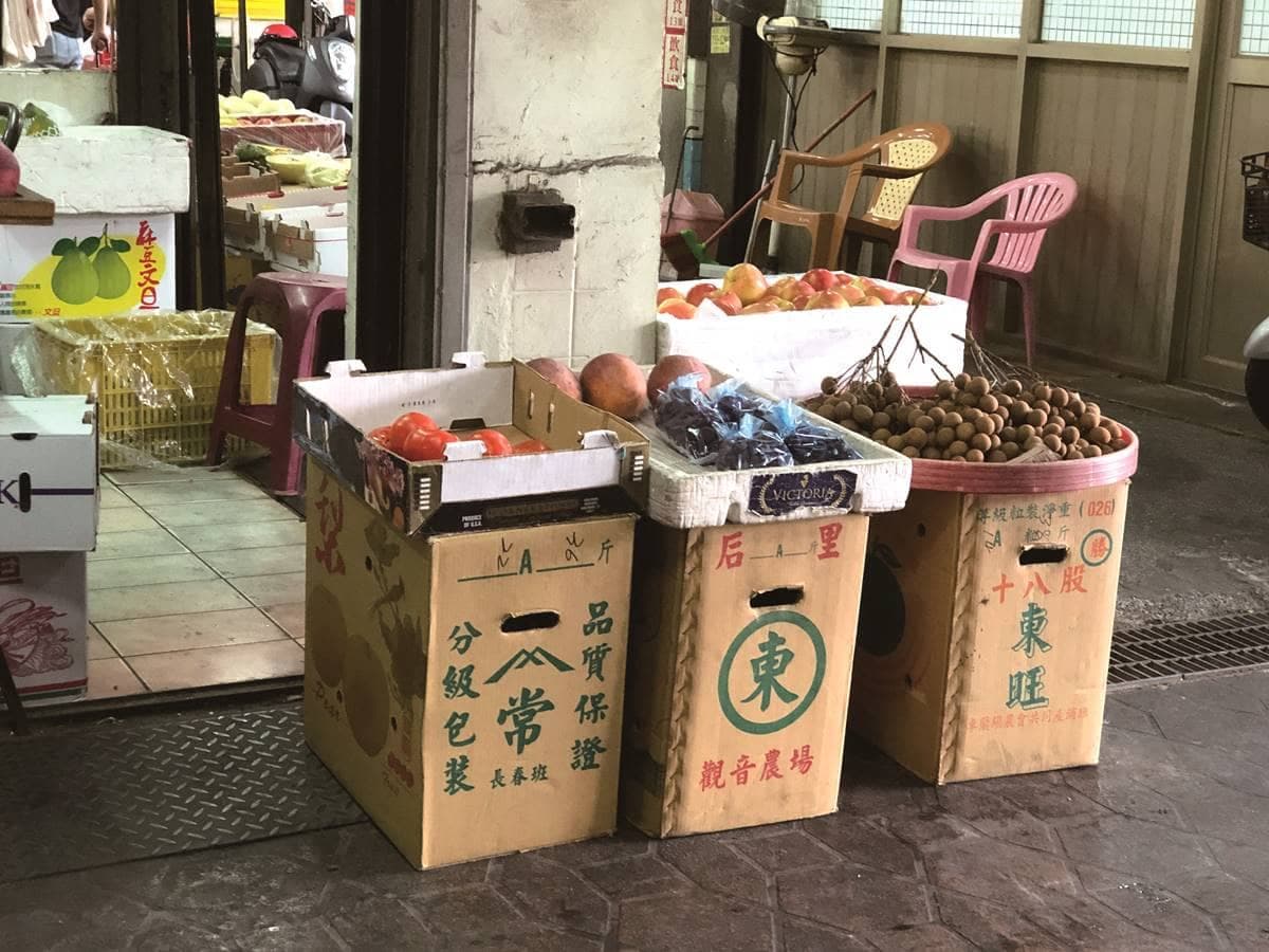 沒看過別說是台灣人！直擊「台味路邊攤」現場，夜市美食少「這東西」就是怪
