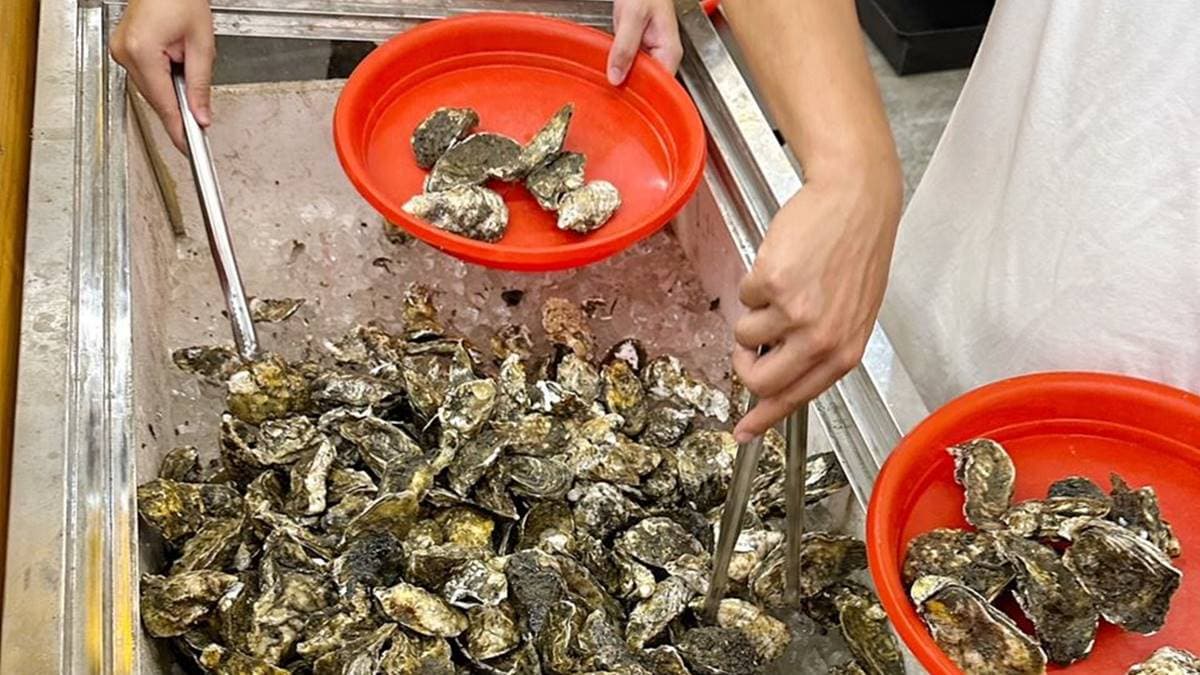 用餐限時２小時，想吃多少蚵仔通通自己夾。（圖片來源：阿華田的美食日記）