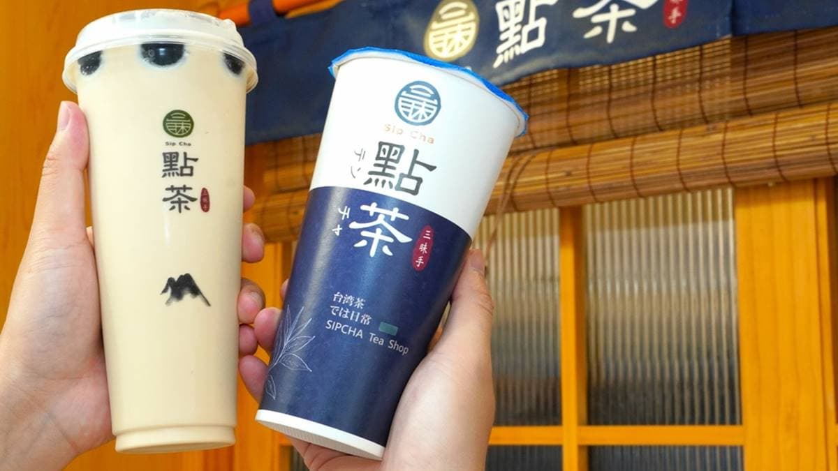 店面走濃濃的日式風格，紙杯配色跟設計也非常有質感。（圖片來源：狐狸金的日常）