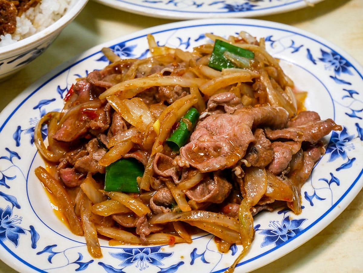 最強炒牛肉霸主PK!老饕認證雙北6家名店:免費加湯、夜市必吃、宵夜老店 最強炒牛肉霸主PK!老饕認證雙北6家名店:免費加湯、夜市必吃、宵夜老店