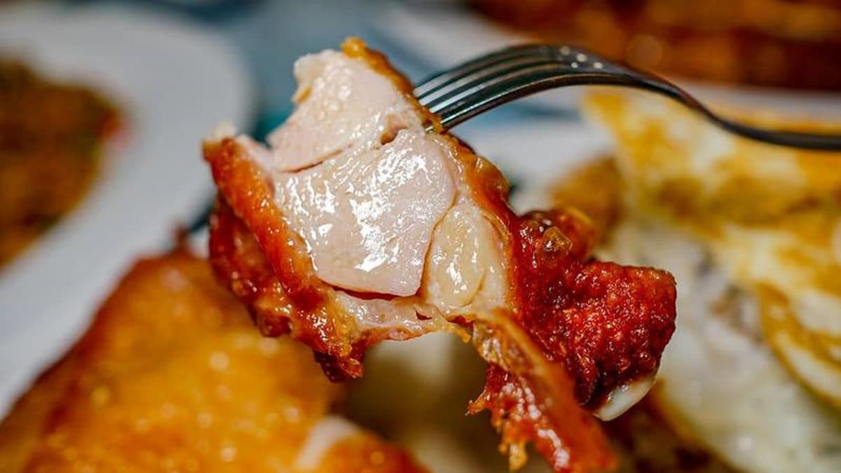 雞腿炸到外酥內嫩，一咬還會噴汁！（圖片來源：鄉民食堂）
