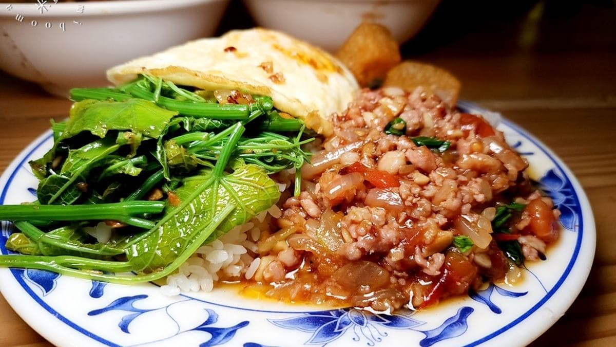 鹹香的打拋豬肉醬煮得很嫰，番茄及洋蔥也都很入味。（圖片來源：米寶麻幸福滿載）