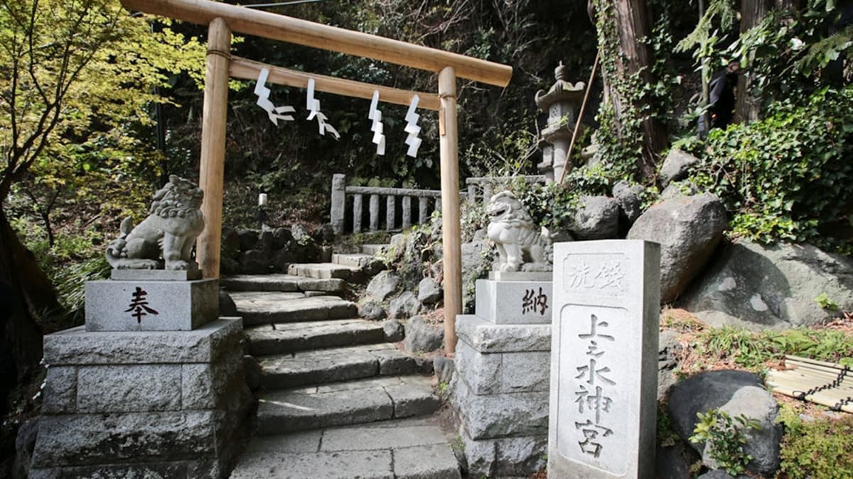 在宇賀福神社內還有３座境內社。（圖片來源：C妞日記｜Claire‘s Diary）