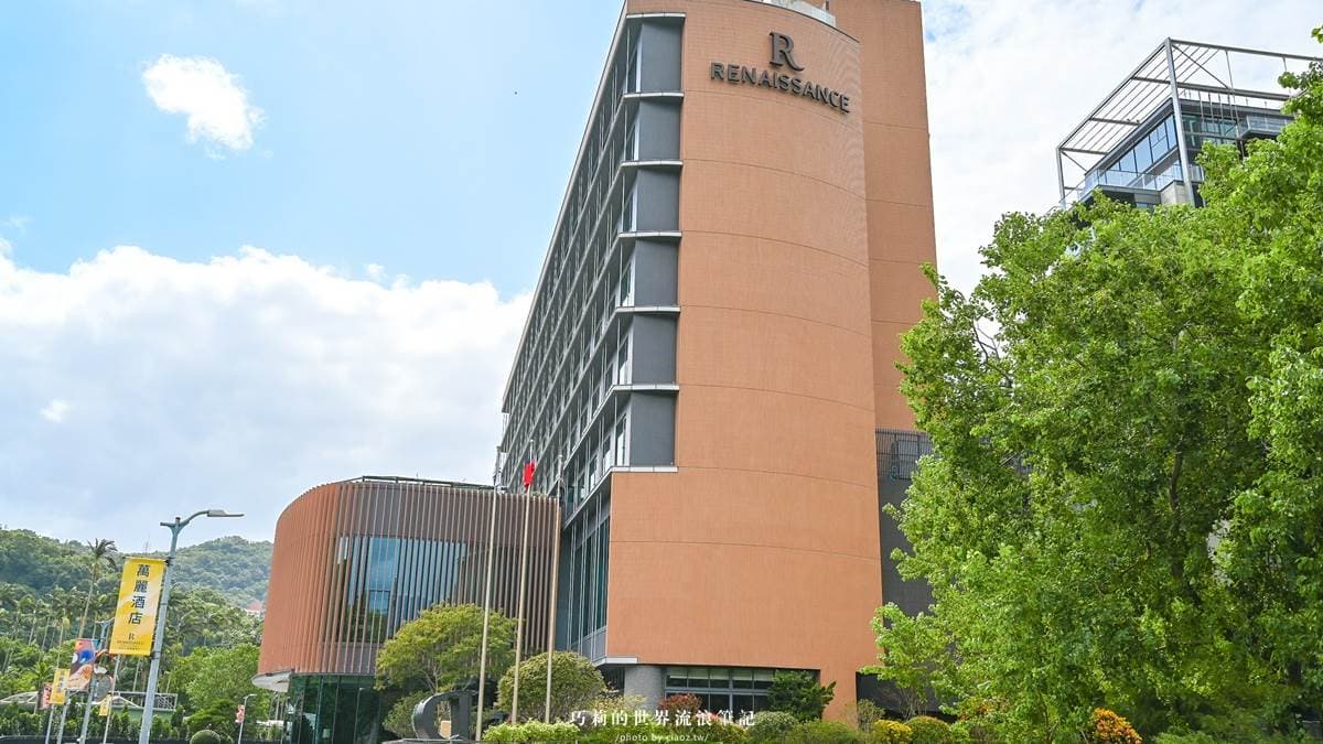 「士林萬麗酒店」是唯一有頂樓高空無邊際泳池的台北五星級飯店。（圖片來源：巧莉的世界流浪筆記）