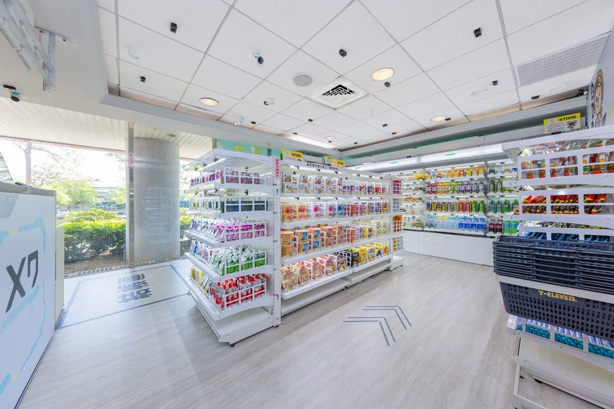 7-11 X-STORE 7