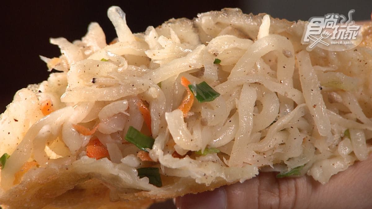 餡料也給得很有誠意，吃完１個就挺有飽足感的。
