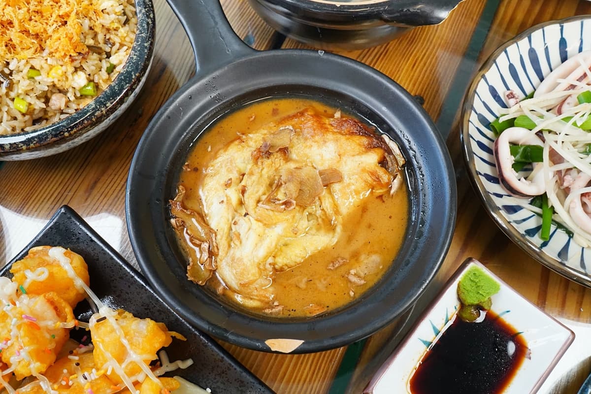 老饕激推台中熱炒!「酥炸芋頭鴨」每桌必點,綿密芋泥尬鹹香鴨肉超唰嘴 老饕激推台中熱炒!「酥炸芋頭鴨」每桌必點,綿密芋泥尬鹹香鴨肉超唰嘴