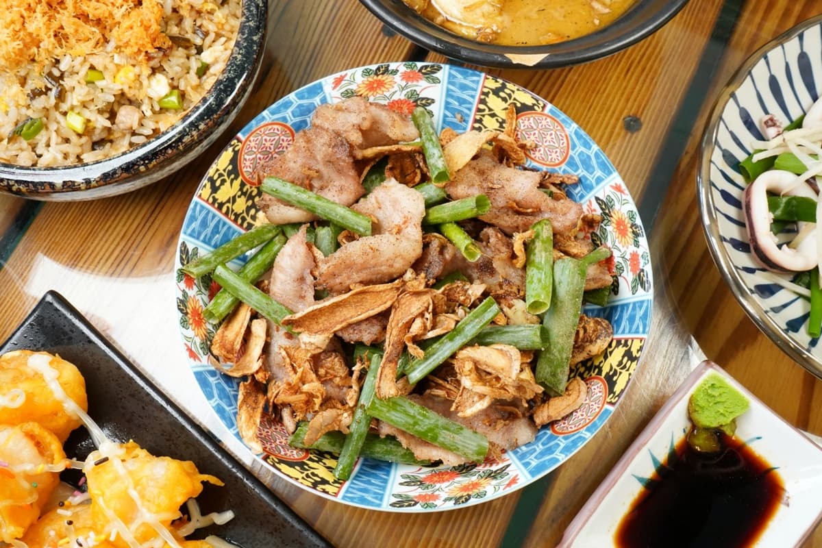 老饕激推台中熱炒!「酥炸芋頭鴨」每桌必點,綿密芋泥尬鹹香鴨肉超唰嘴 老饕激推台中熱炒!「酥炸芋頭鴨」每桌必點,綿密芋泥尬鹹香鴨肉超唰嘴