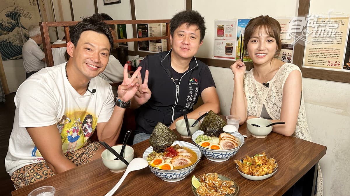 【里長帶我吃】台中「Youtuber里長」林煜舜推薦！威廉、朵拉開吃超強豚骨拉麵