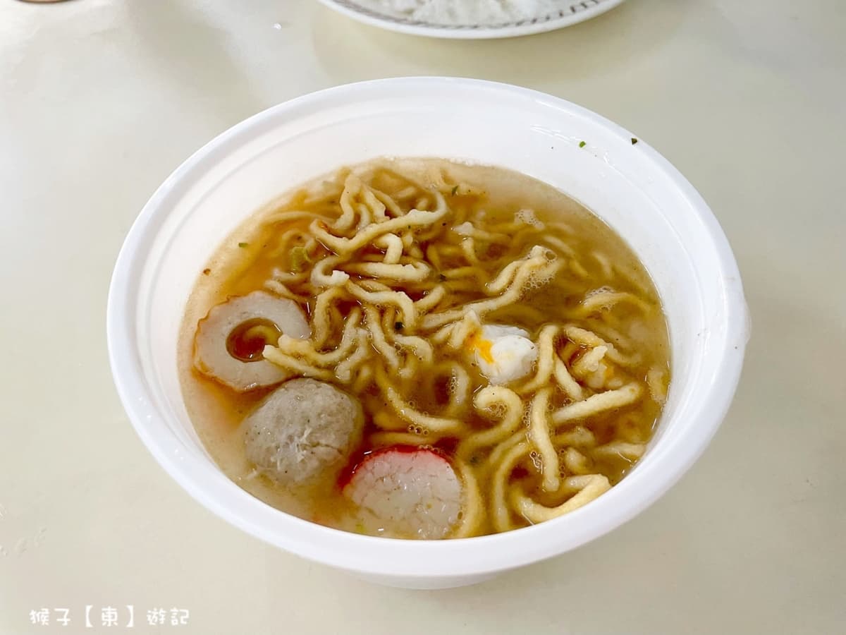 百樣餐點通通銅板價！高雄「隱藏美食店」最貴才35元，學生最愛豆花、意麵