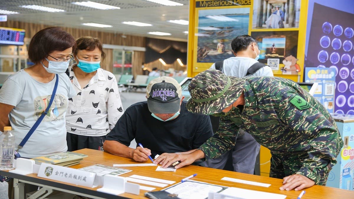 2023金門老兵召集令開跑,重返榮耀,部隊集合支援前線去 2023金門老兵召集令開跑,重返榮耀,部隊集合支援前線去