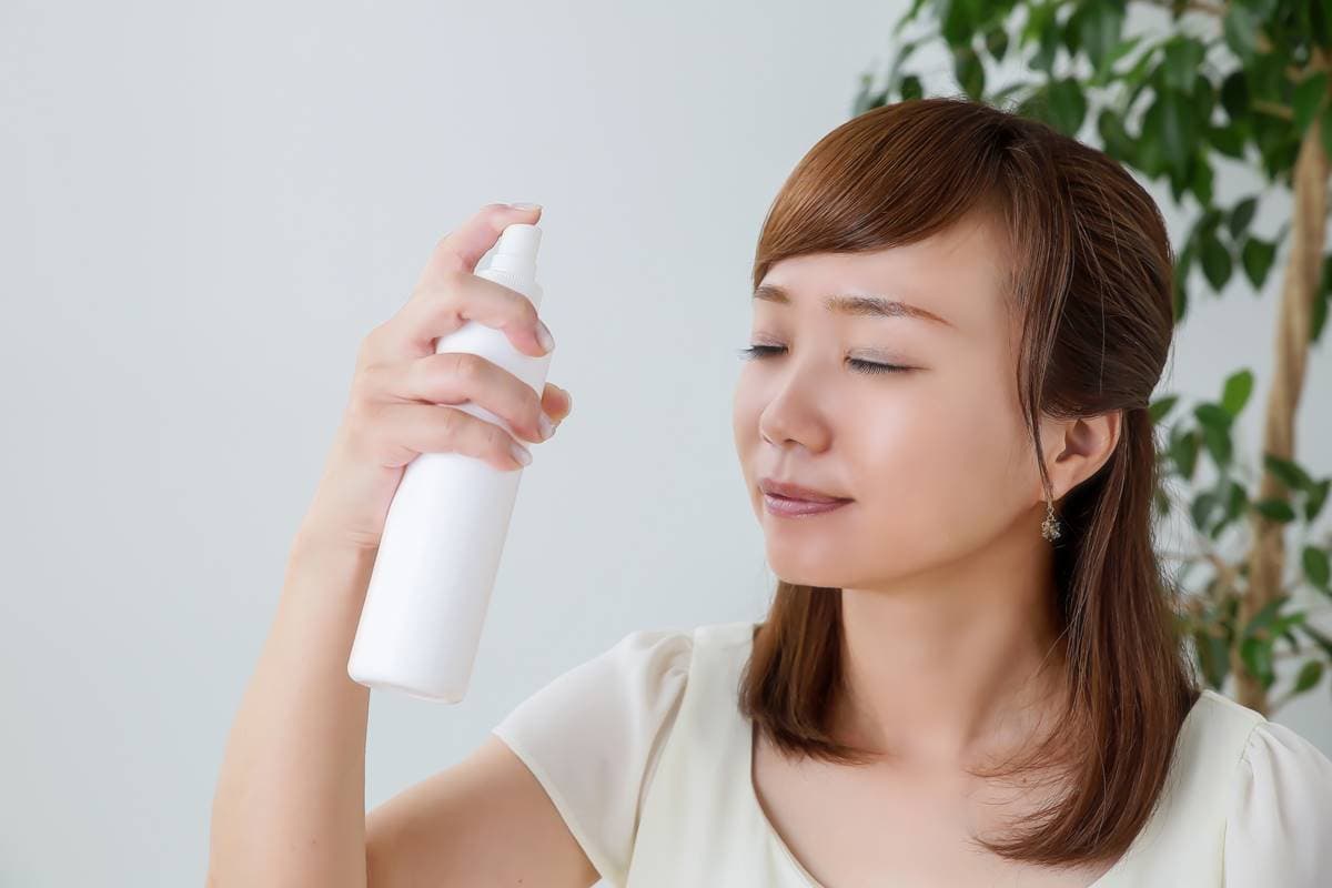 辦公室冷氣吹多肌膚乾!多喝水能幫皮膚補水?醫師揭真相破解「保濕3迷思」 辦公室冷氣吹多肌膚乾!多喝水能幫皮膚補水?醫師揭真相破解「保濕3迷思」