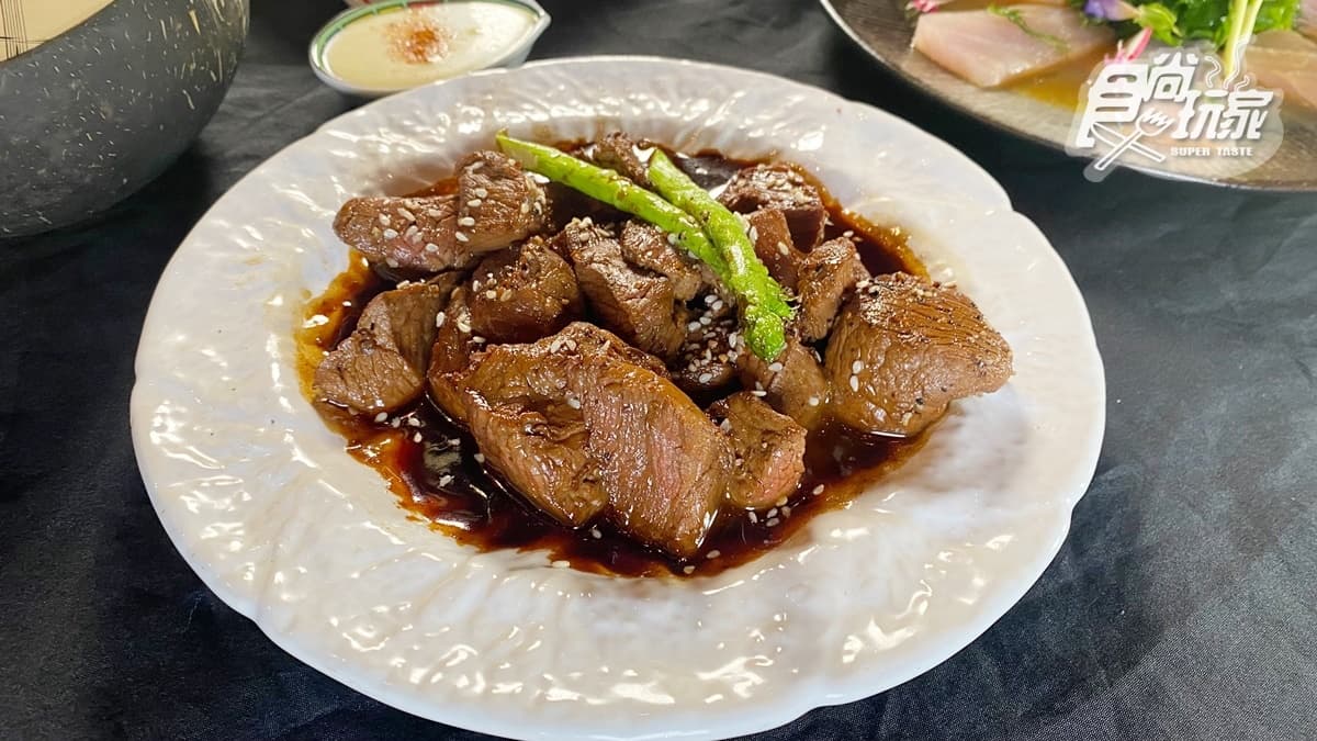 「澳洲一口牛」肉質很軟嫩，還帶有濃郁胡椒香氣。