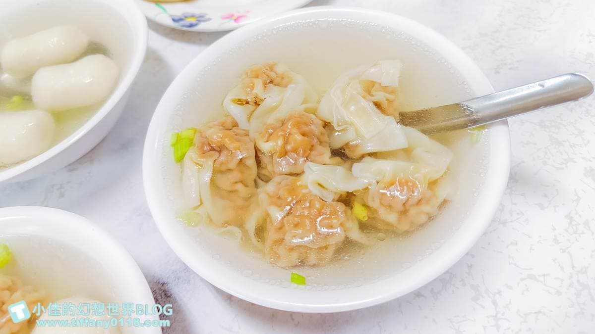 餛飩屬於皮薄餡多的那種，肉餡完全沒有腥味。（圖片來源：小佳的幻想世界）