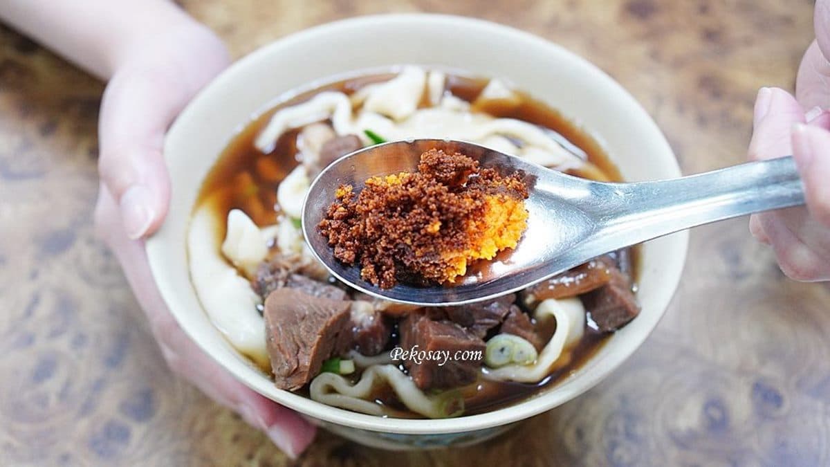 桌上有提供牛油，加了之後湯頭味道會比較濃。（圖片來源：PEKO の Simple Life）