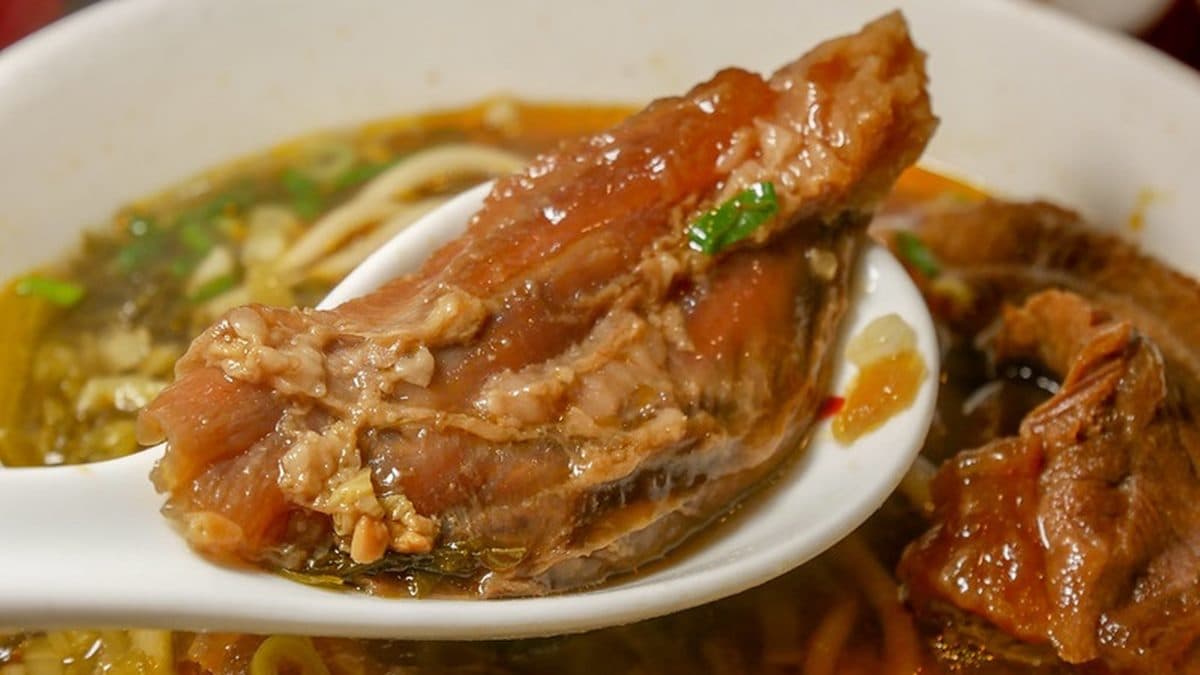 牛肉燉到入味又軟嫩，味道很不錯。（圖片來源：鄉民食堂）