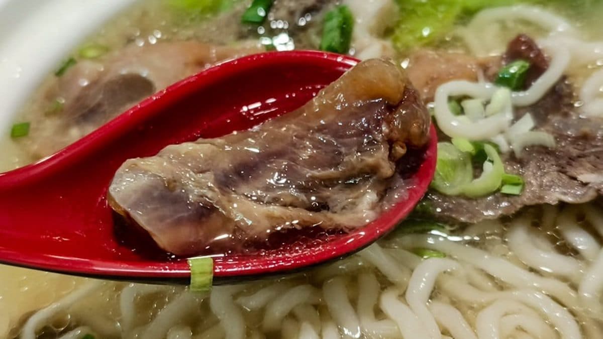 牛筋燉得軟嫩，吃起來很不錯。（圖片來源：鄉民食堂）