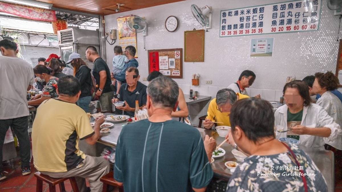 店家有開放內用，室內、室外都有位置可坐。（圖片來源：女子的休假計劃）