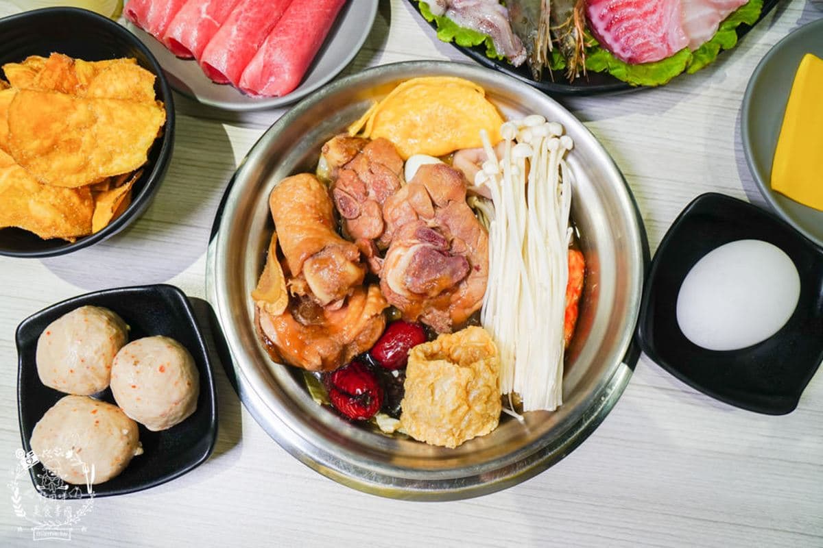 150元起自助吧吃到飽!高雄「平價火鍋」24小時營業,瓜仔肉飯、冰淇淋無限吃 150元起自助吧吃到飽!高雄「平價火鍋」24小時營業,瓜仔肉飯、冰淇淋無限吃
