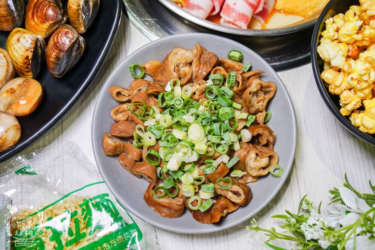 150元起自助吧吃到飽!高雄「平價火鍋」24小時營業,瓜仔肉飯、冰淇淋無限吃 150元起自助吧吃到飽!高雄「平價火鍋」24小時營業,瓜仔肉飯、冰淇淋無限吃