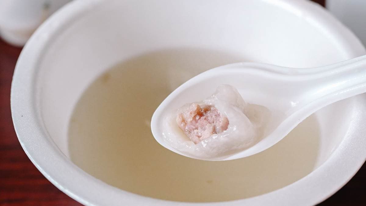 水晶餃皮相當Q彈，肉餡也很鮮美。（圖片來源：女子的休假計劃）
