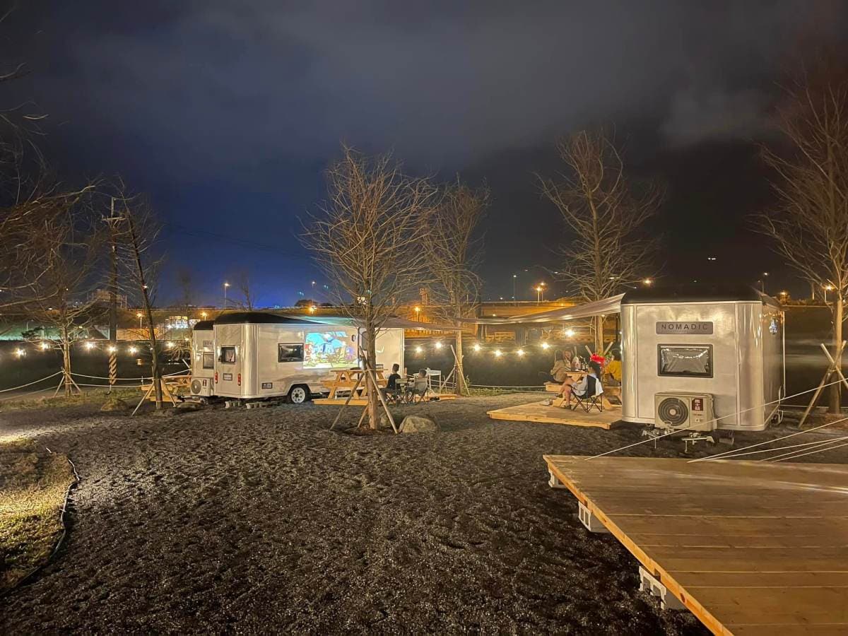 宜蘭全新懶人露營!免動手住露營車、印地安帳,「這類人」訂房享買一送一 宜蘭全新懶人露營!免動手住露營車、印地安帳,「這類人」訂房享買一送一