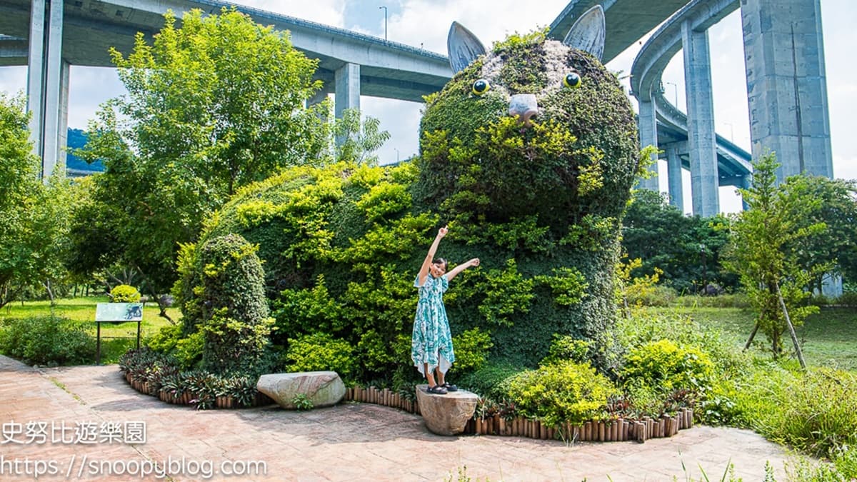 園區內有各種不同的裝置藝術提供遊客打卡、拍照。（圖片來源：史努比遊樂園）