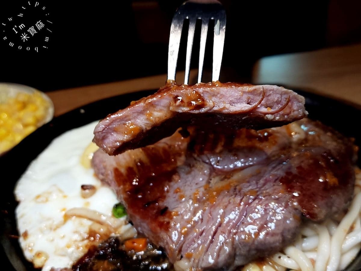 330元「超狂自助吧」吃到飽！高CP值牛排藏板橋，港點、火鍋、鐵板燒任你吃
