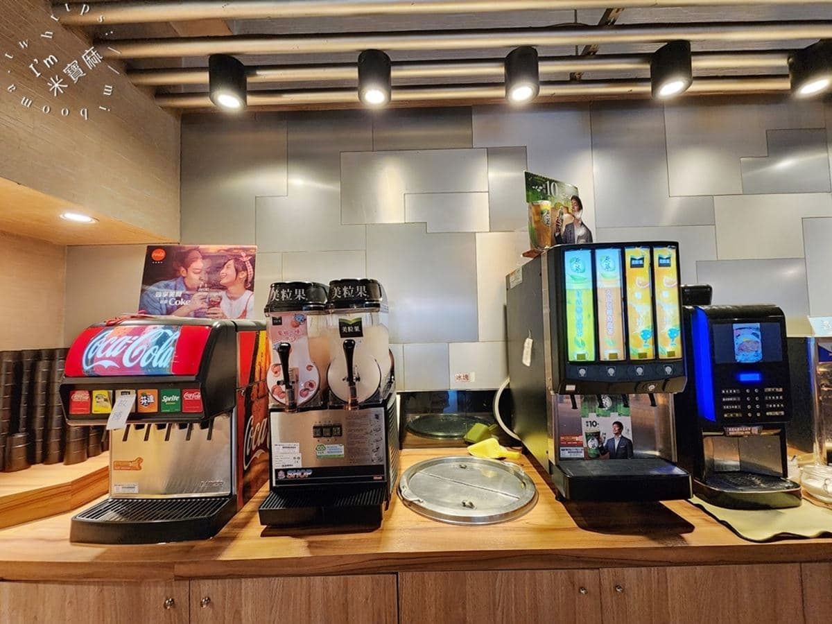 330元「超狂自助吧」吃到飽！高CP值牛排藏板橋，港點、火鍋、鐵板燒任你吃