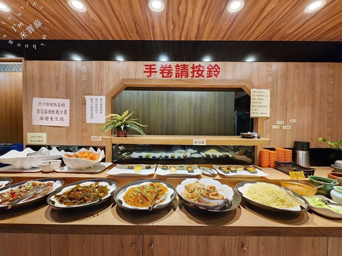 330元「超狂自助吧」吃到飽！高CP值牛排藏板橋，港點、火鍋、鐵板燒任你吃