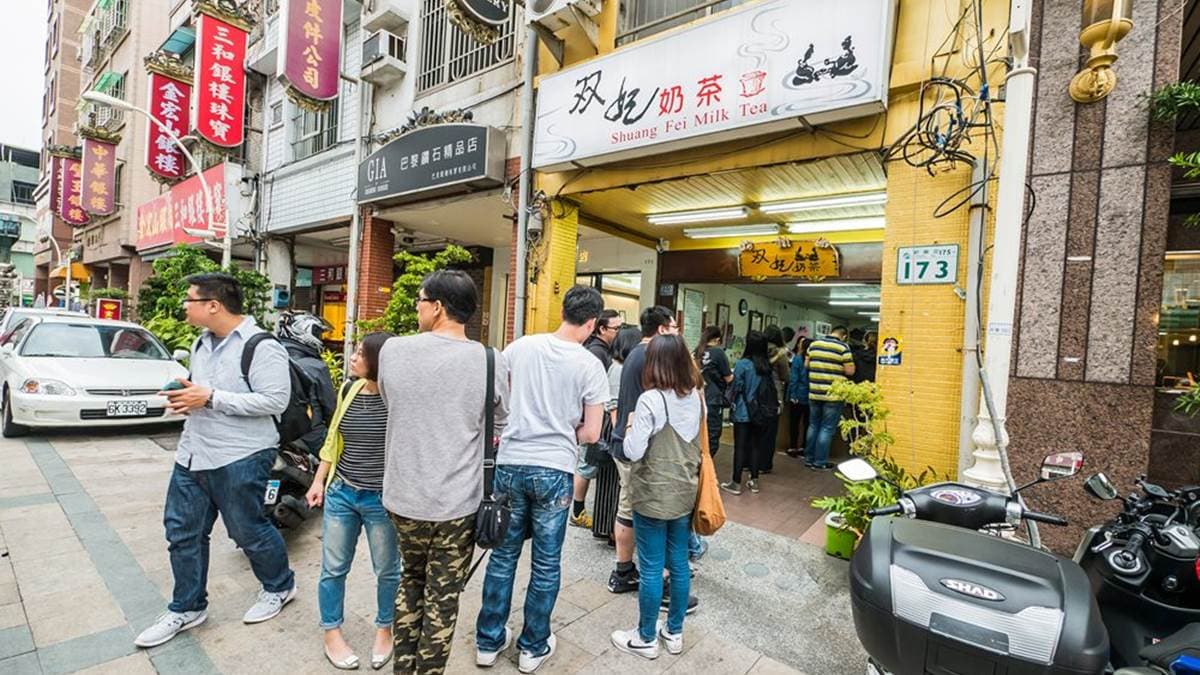 店家位於高雄市鹽埕區的新樂街上。（圖片來源：小佳的幻想世界）
