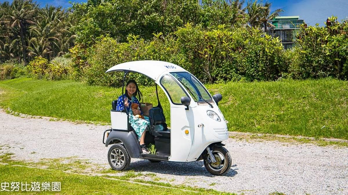 園區有電動車可以租借，坐遊園車真的會輕鬆很多。（圖片來源：史努比遊樂園）