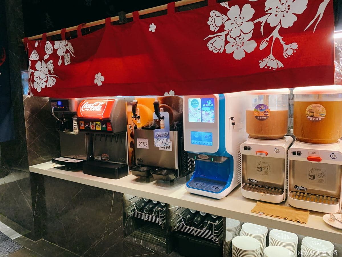 台中最夯「壽喜燒吃到飽」！８種肉任你吃，牛肉湯、滷肉飯、甜點飲料無限嗑