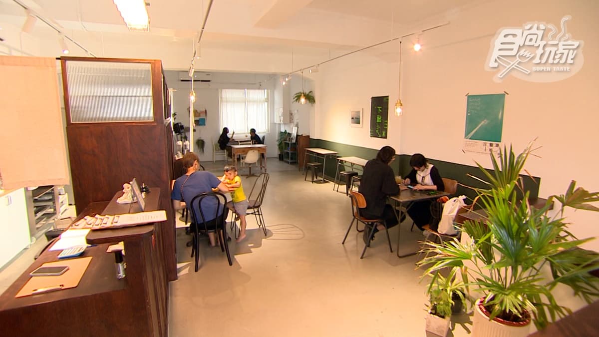 店家的位置位在建物３樓，相當隱密，不過室內用餐環境很寬敞。