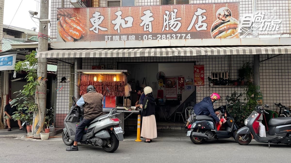 在地傳奇路邊攤！全台６家超人氣烤香腸：廟口超狂香腸瀑布、熟客狂買50條