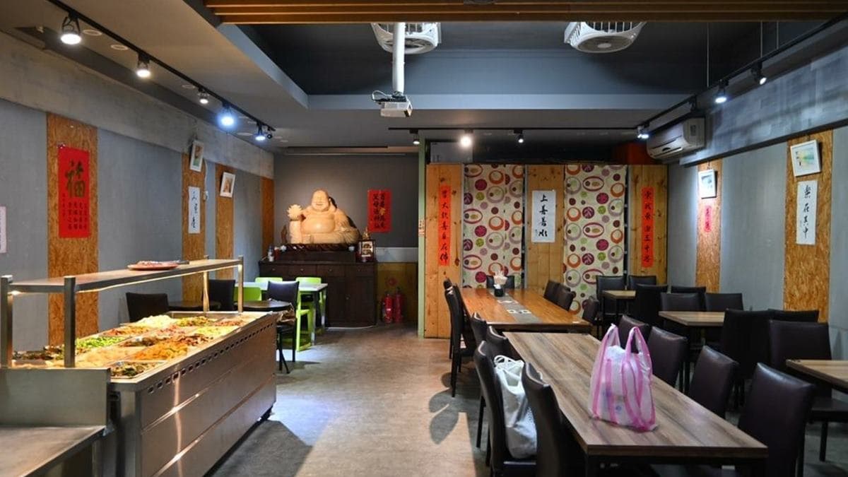 店內環境乾淨整潔，還會播放鋼琴輕音樂。（圖片來源：寗好生活 Ning‘s Life）