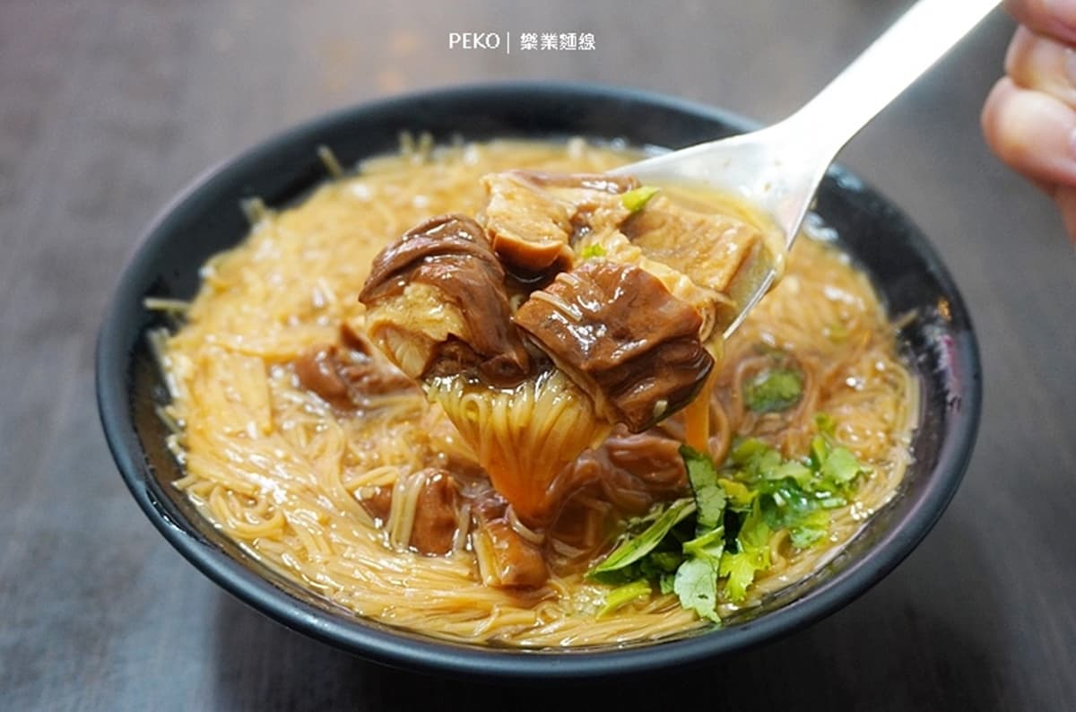 網推「台北麵線五大天王」之一!必點滷大腸香Q超入味,麵線控社團都激推 網推「台北麵線五大天王」之一!必點滷大腸香Q超入味,麵線控社團都激推