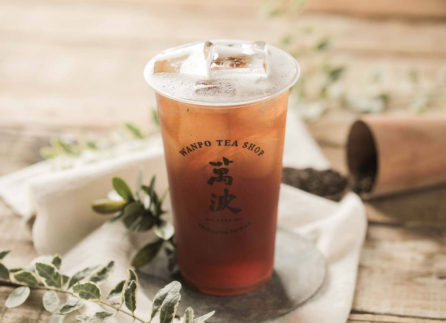 萬波連３天買一送一！「普通紅茶、奶茶」２新品搭電影開賣，不限組數喝到爽