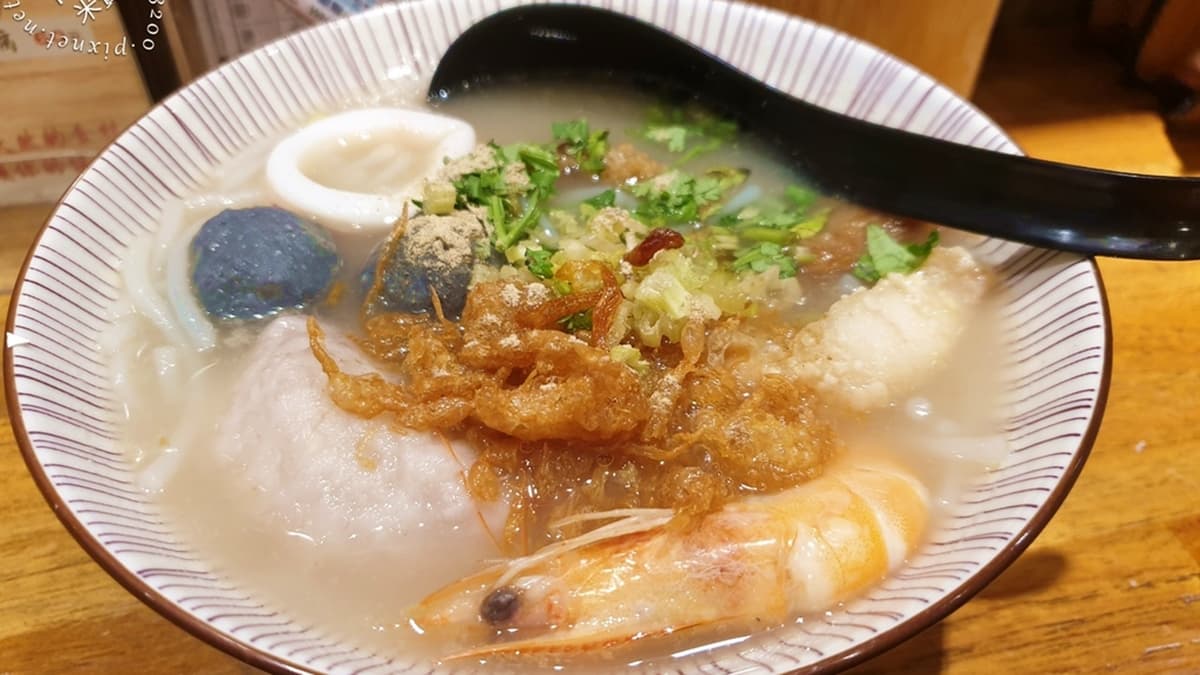 湯頭熬煮得很清爽，芋頭綿密細緻，帶有自然的甜味。（圖片來源：米寶麻幸福滿載）
