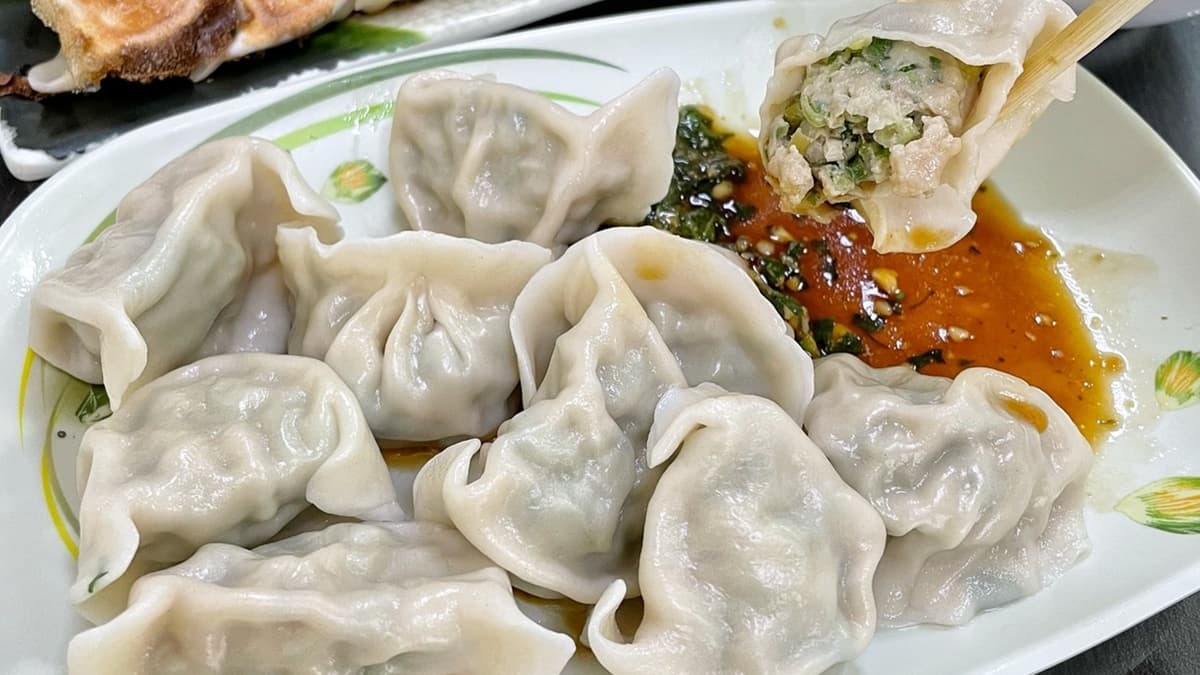 「四季豆水餃」也是必點，內餡多汁，還帶有豬肉香氣。（圖片來源：阿華田的美食日記）