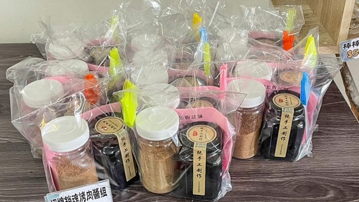 這裡還有賣「招牌銷魂烤肉醬組」，直接一次買齊超級方便。（圖片來源：跟著尼力吃喝玩樂）